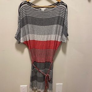 Tshirt dress with tie belt